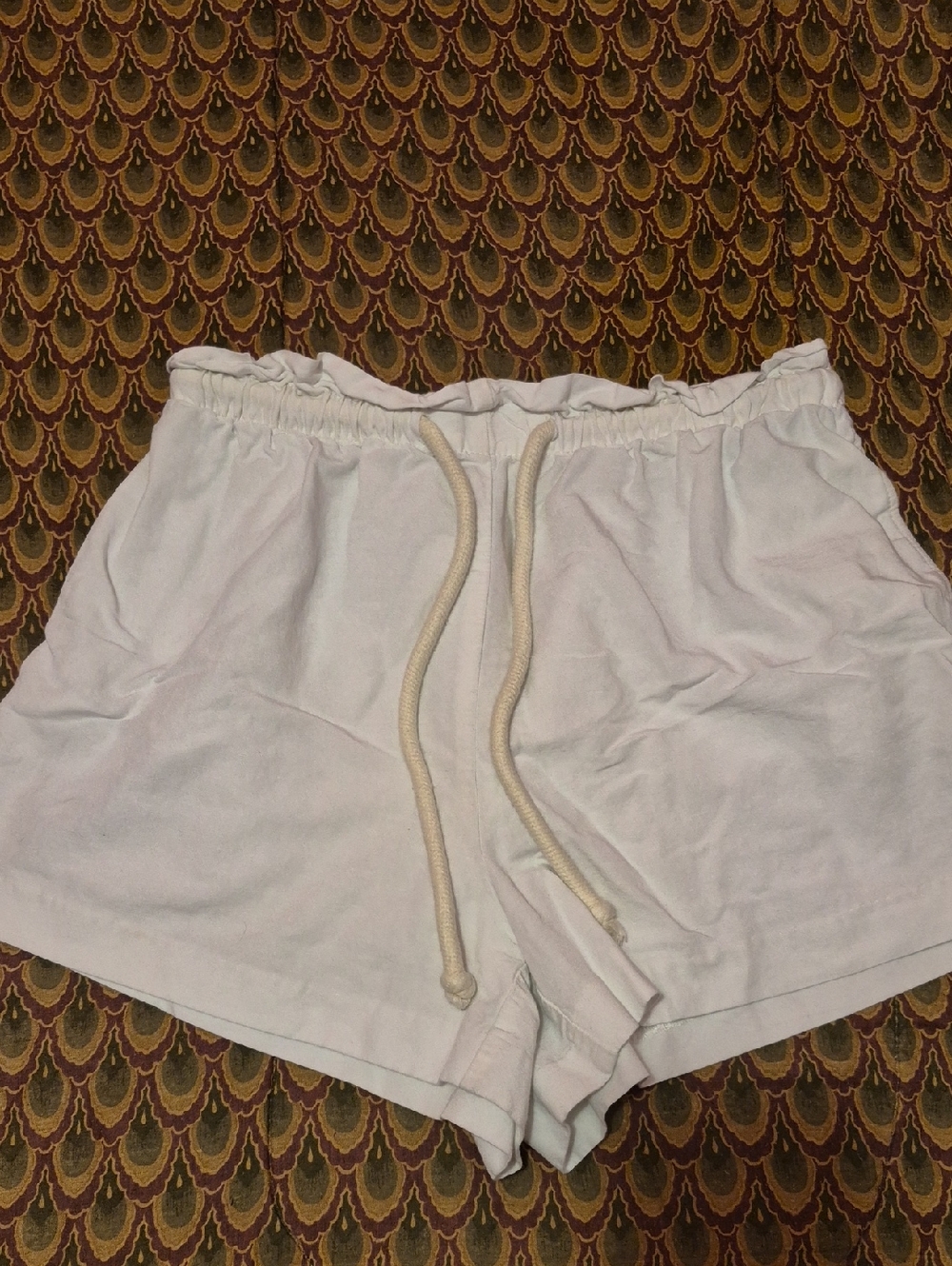 H&M White Drawstring Athletic Lounge Shorts